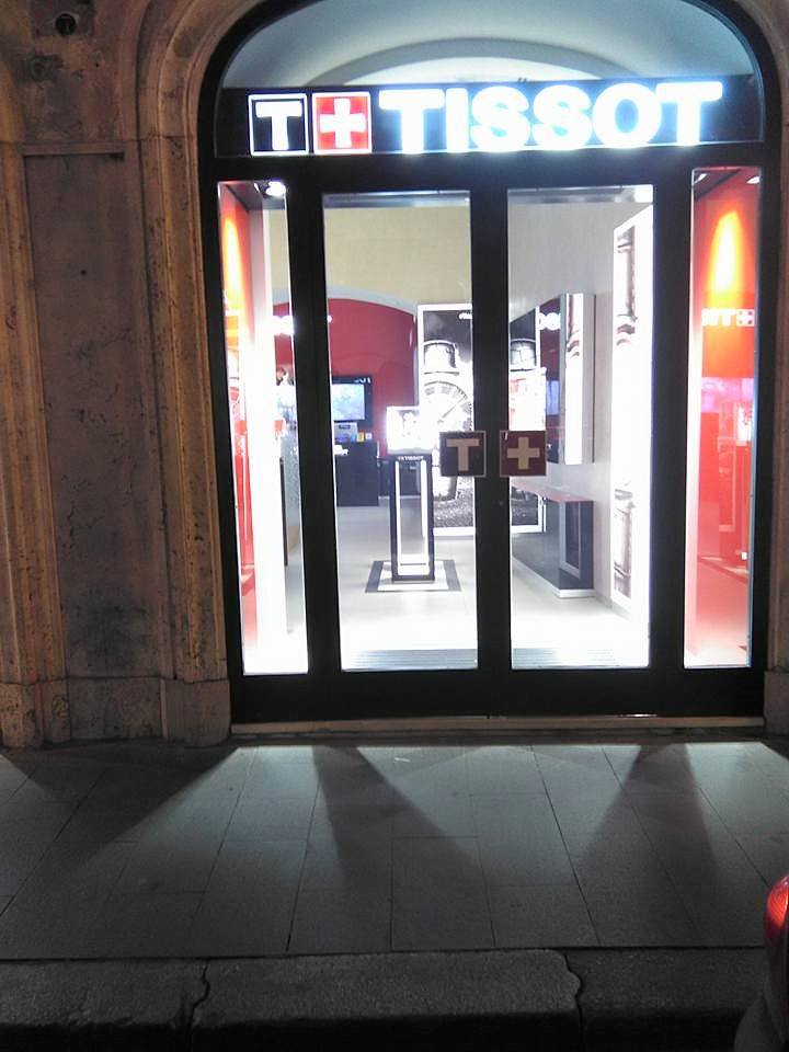 pavimentazione negozio tissot roma